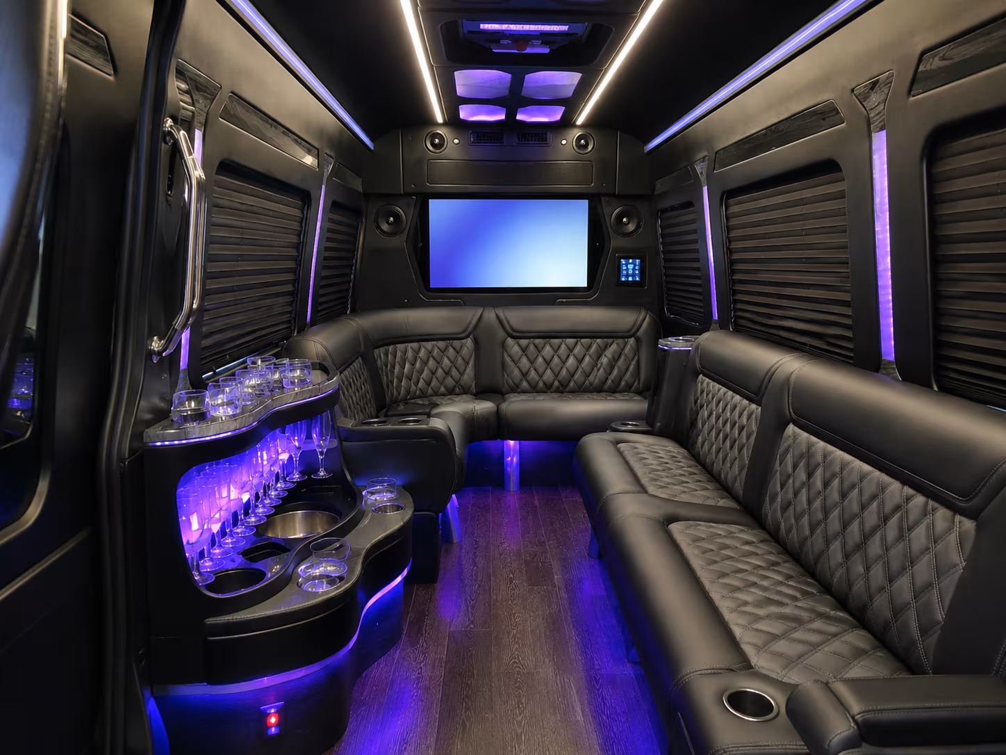 employee commuter shuttles and recurring corporate routes in mooresville