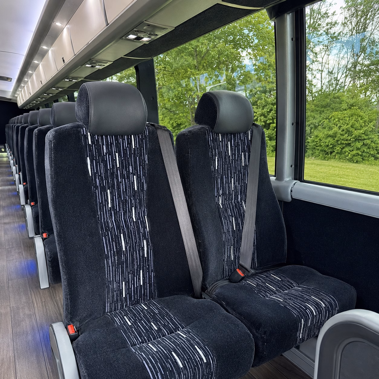 how the type of bus changes the price in mooresville north carolina